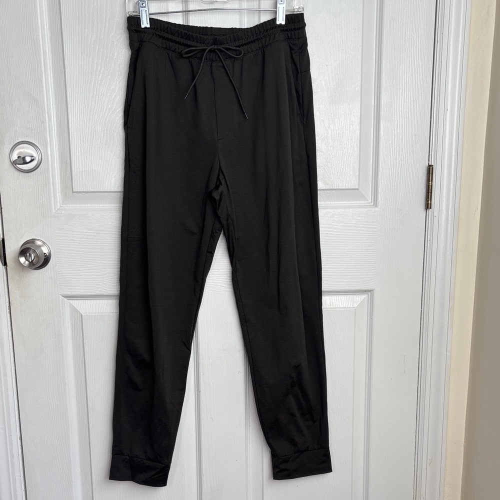 Uniqlo green lightweight joggers size Large drawstring elastic waist